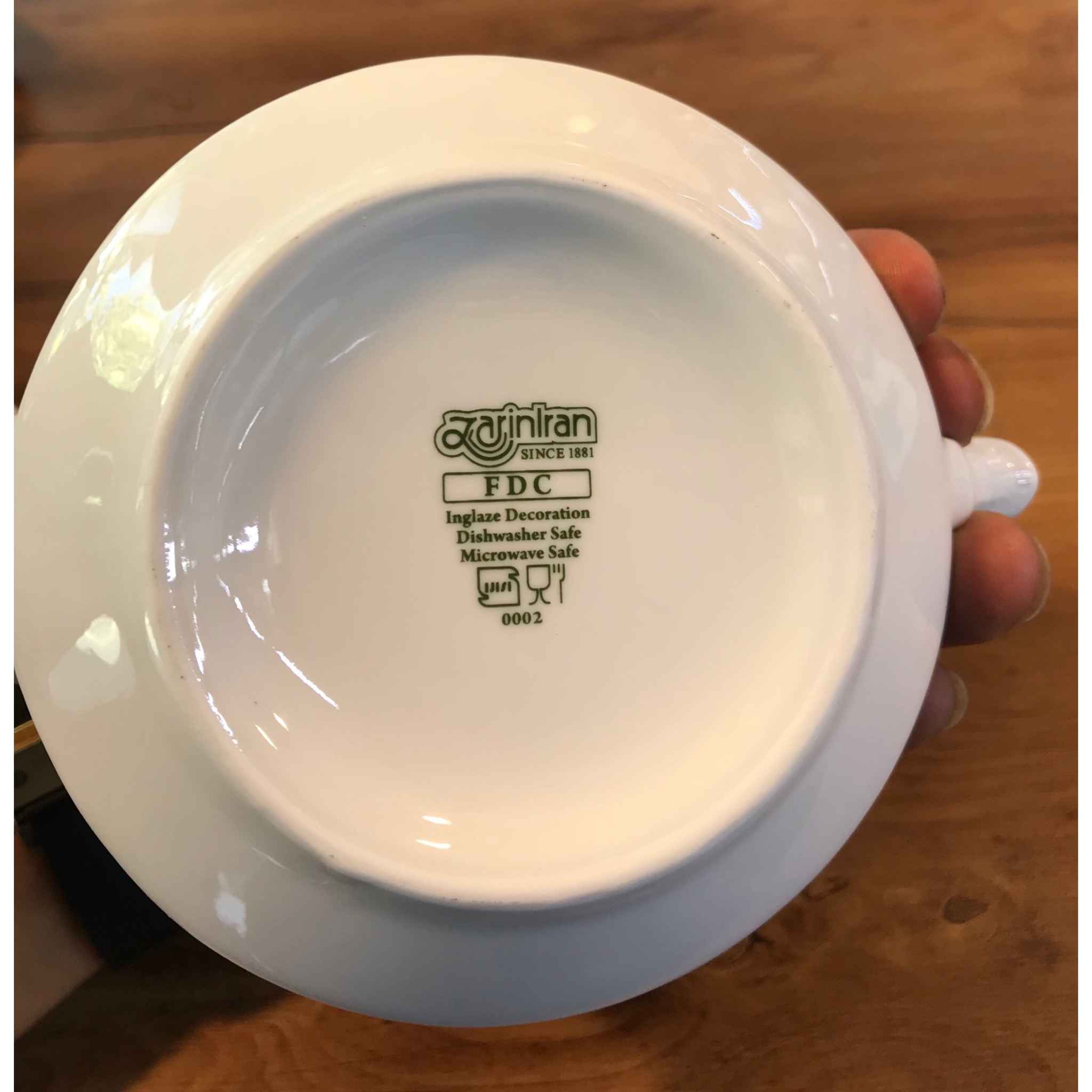 قوری چینی سفید با طرح گل فریماه