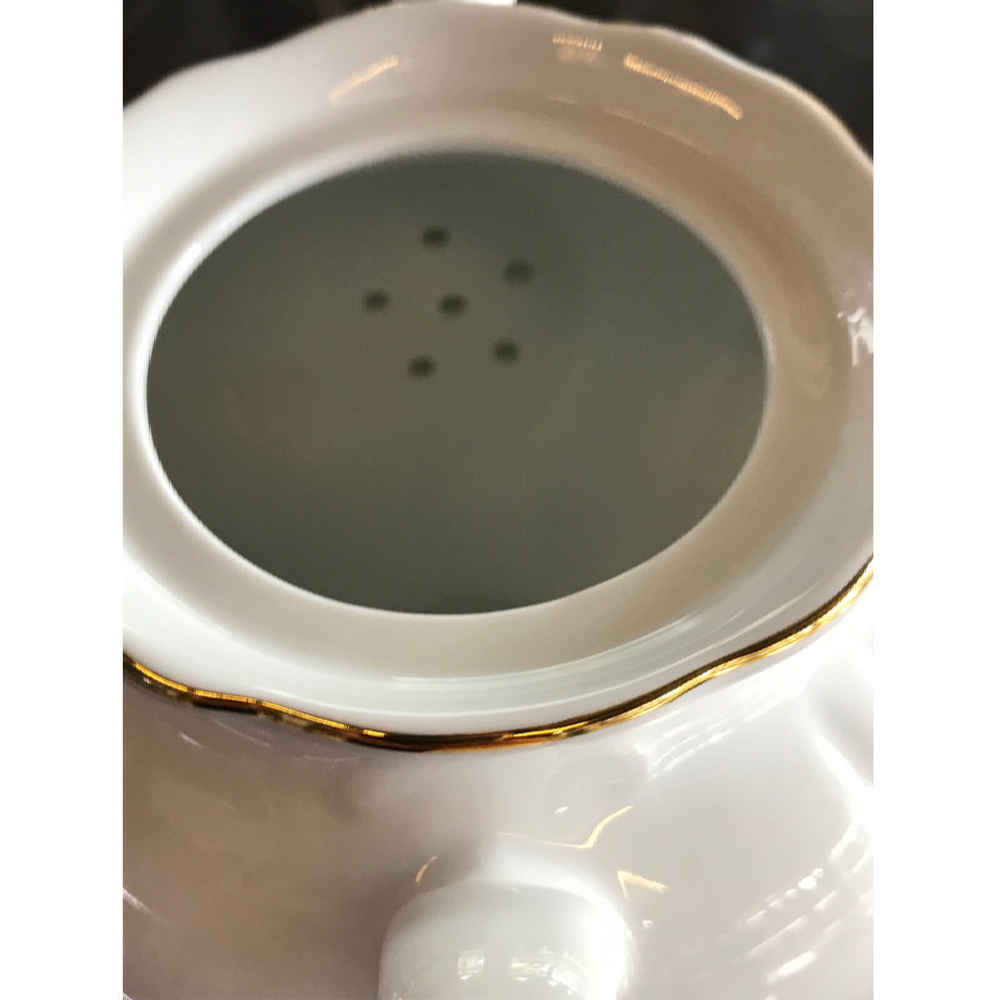 قوری چینی سفید با طرح گل رزالین