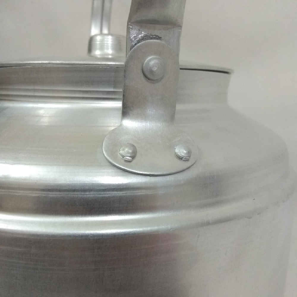 کتری کمپینگ سبک وزن مدل مجلسی – با آتش کمپ کار میکند