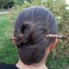گیره موی چوبی دست ساز منحنی مناسب برای موهای بلند