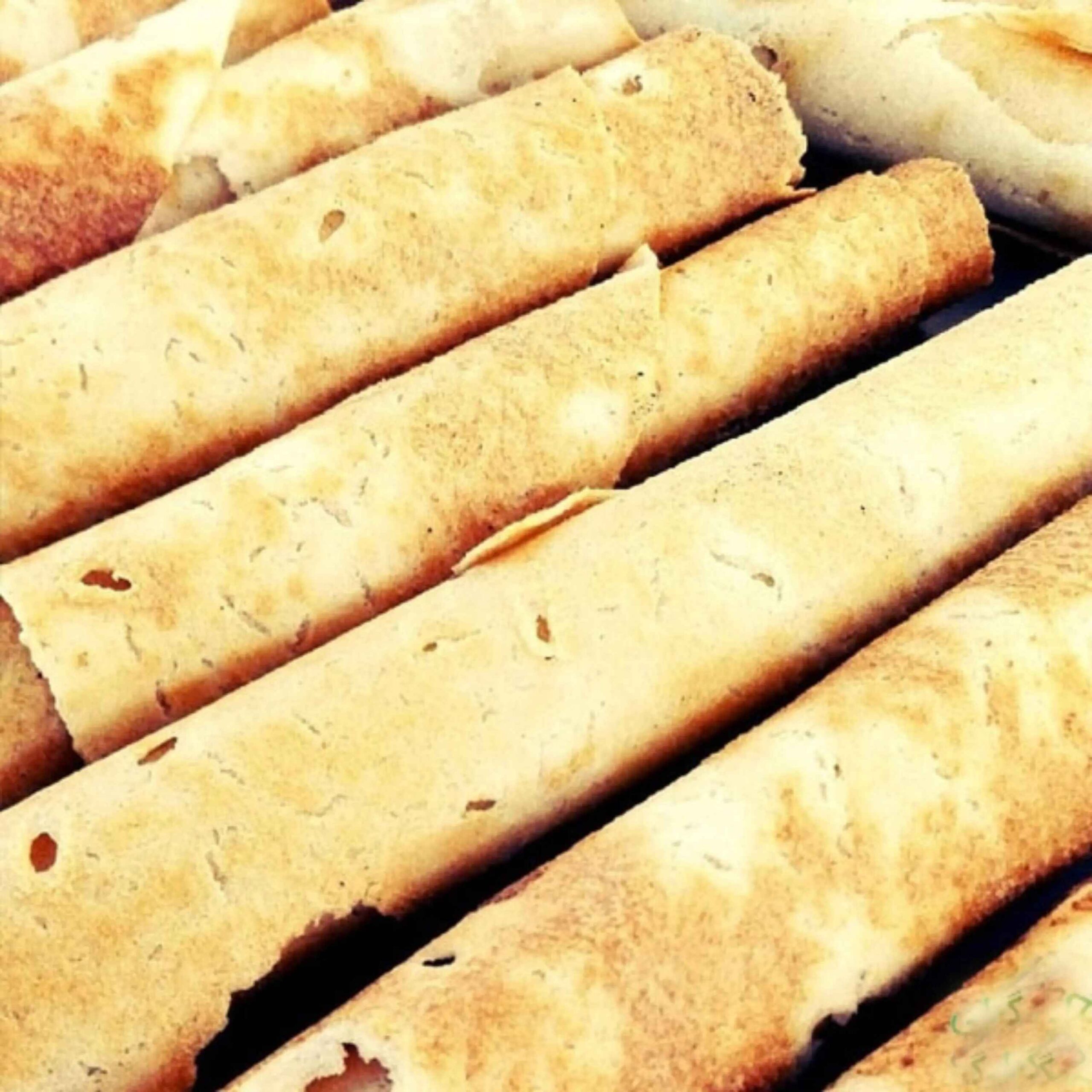 نان خشک ایرانی – نان برنجی محلی گیلان، تمیجان، یک غذای سنتی لذیذ
