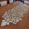 رومیزی طرح چرم مصنوعی با طرح فانتزی اکلیلی
