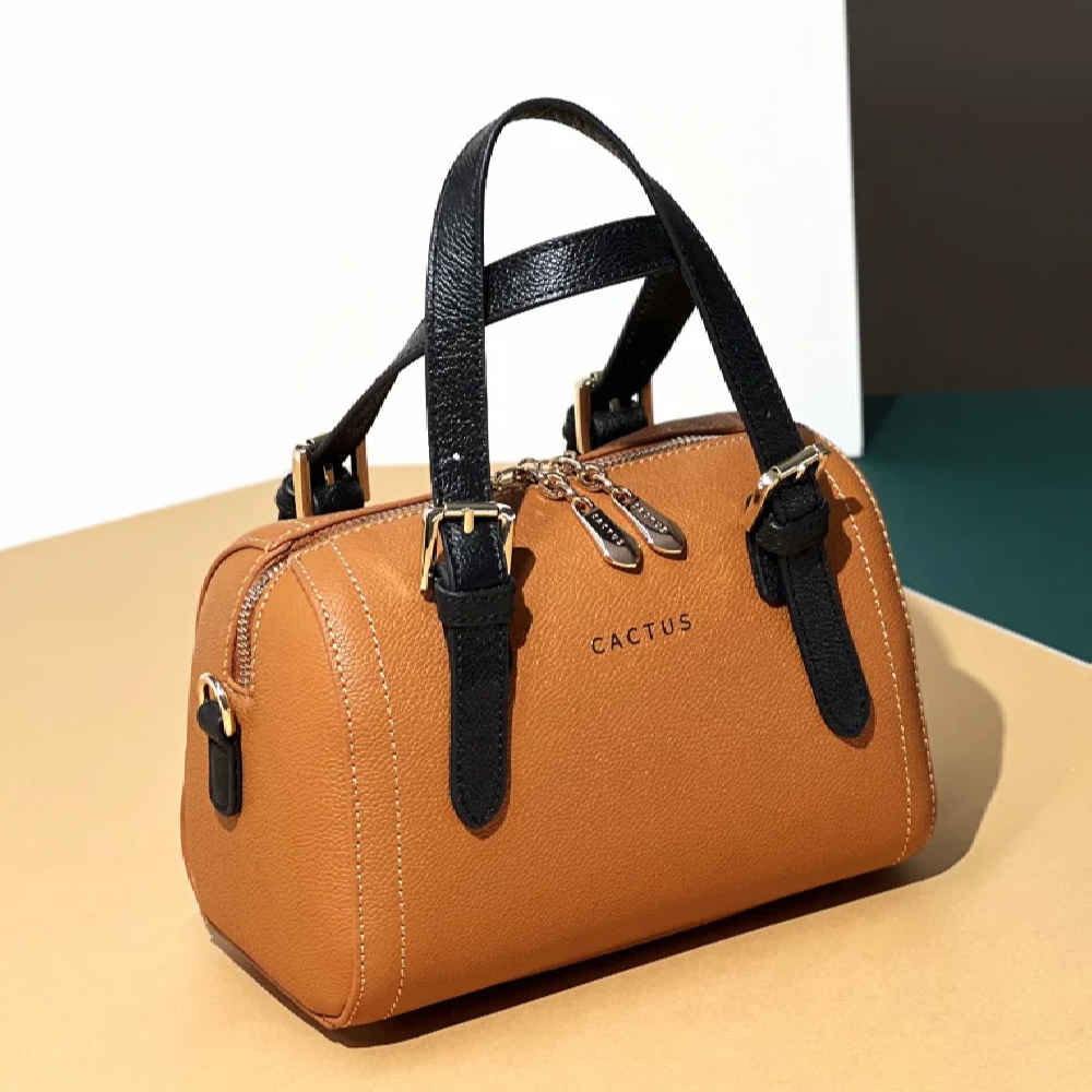 کیف دستی چرمی Bauletto با دو دسته: سبک کلاسیک