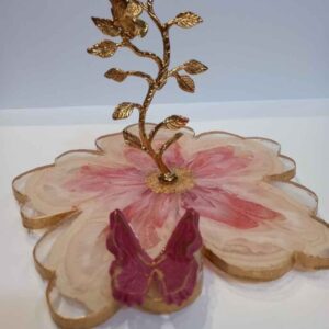 دیس سرو رزینی با پایه برگ برنجی و پروانه سه بعدی
