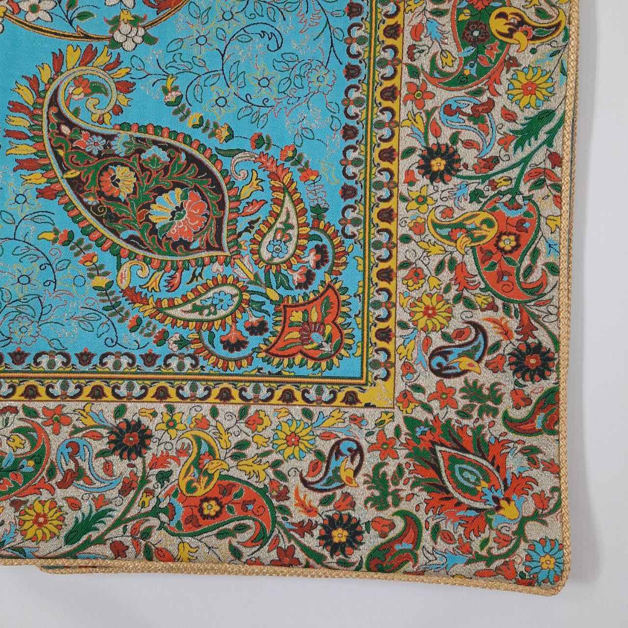 رومیزی ترمه لوکس با طرح بته جقه ایرانی فرهانی