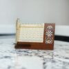 تقویم رومیزی فارسی ۱۴۰۳، چوبی ماهانه