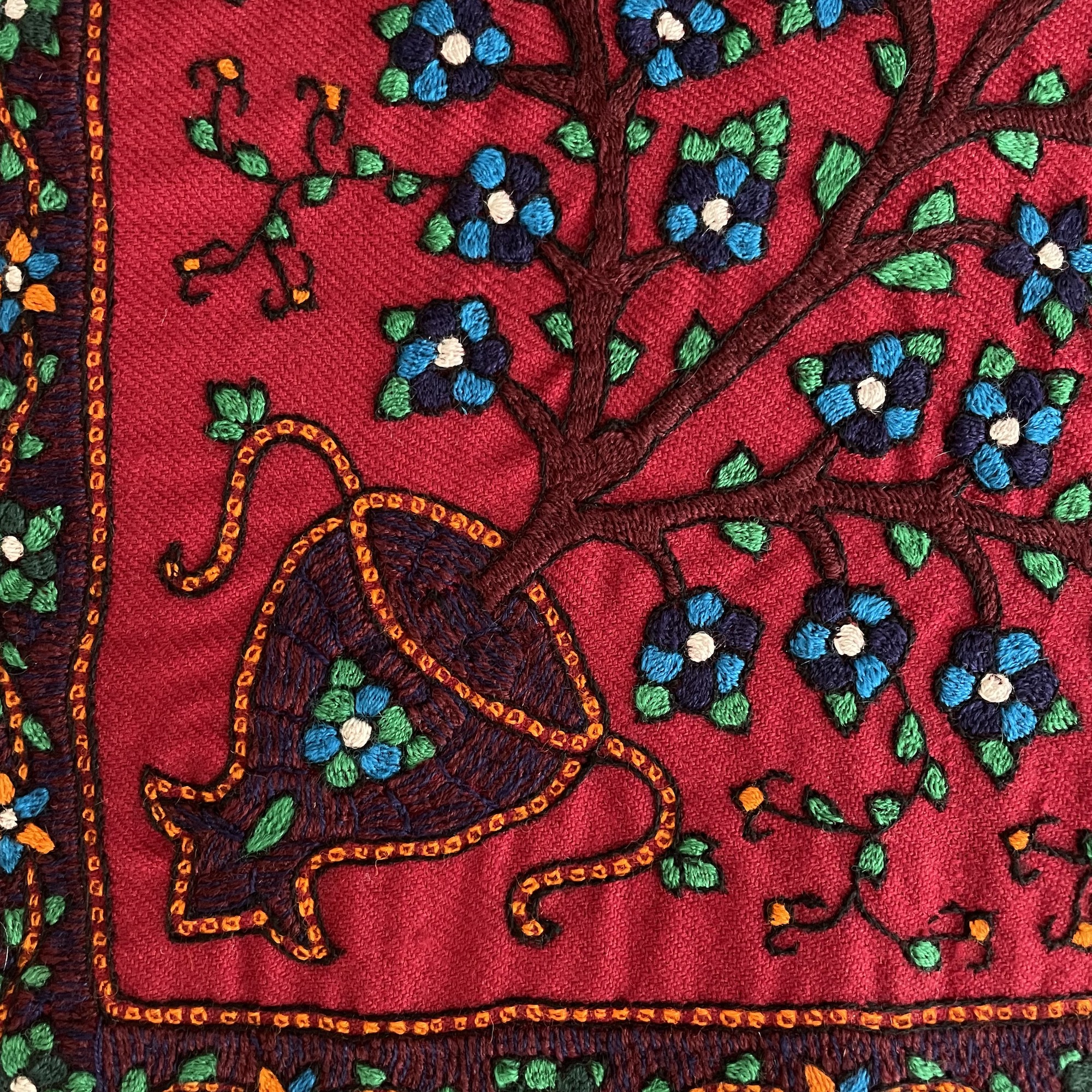 رومیزی ظریف پته کرمان طرح درخت زندگی