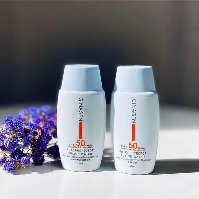 کرم ضد آفتاب بدون رنگ جیناژن SPF50 مخصوص پوست چرب، 50 میلی لیتر