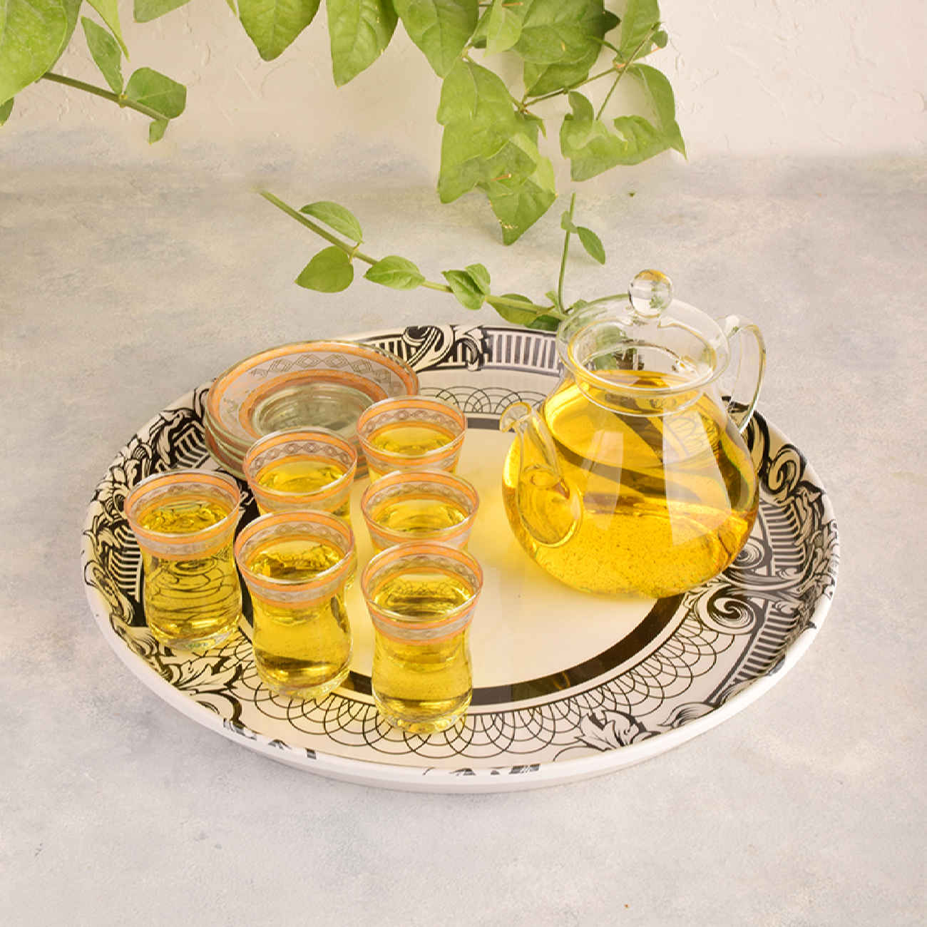 سینی ملامین گرد – با گلهای نوشکفتهی طبیعت