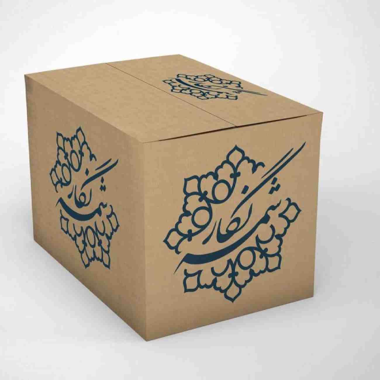 رومیزی طرح پرنده مخملی و برگها