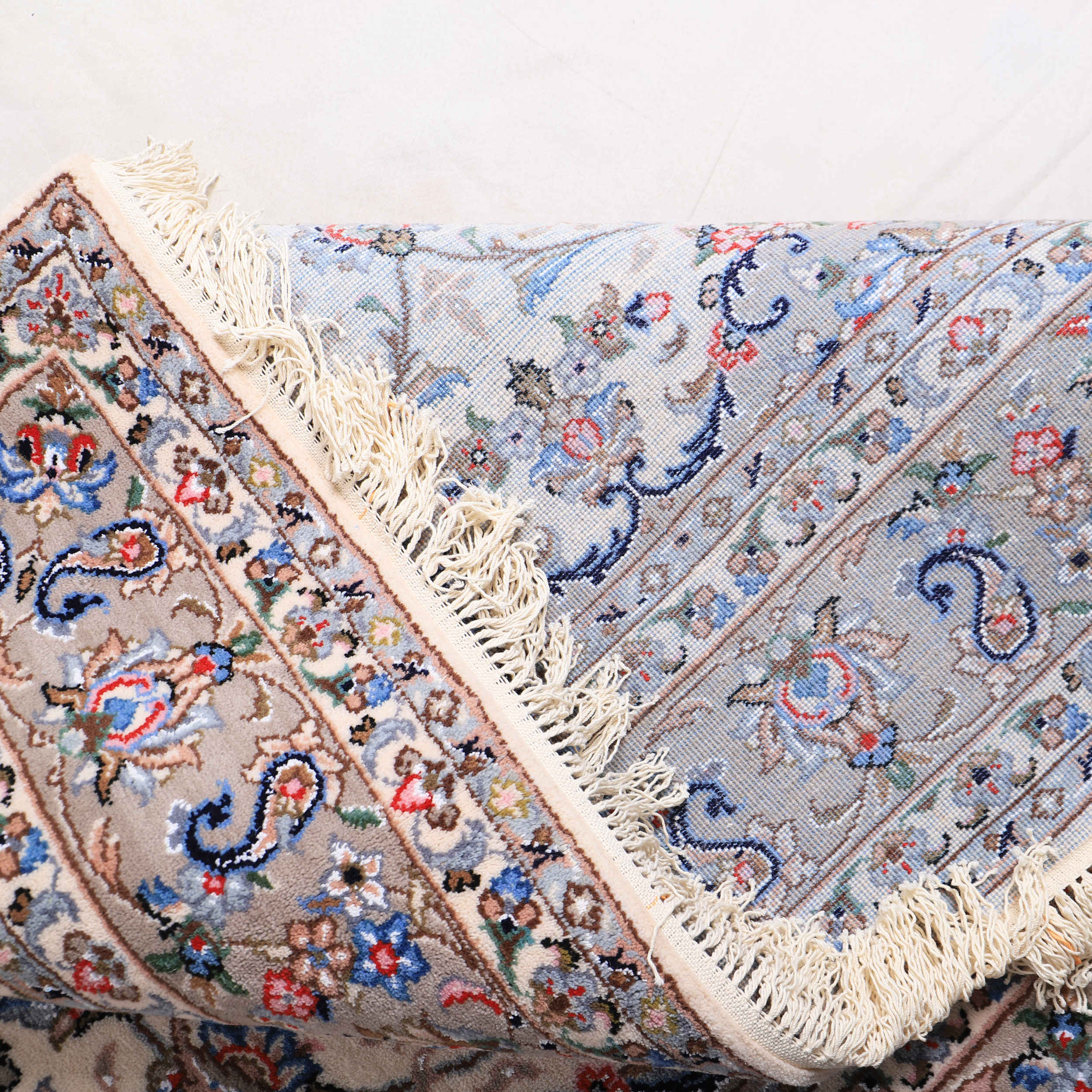 فرش دستباف اردکان طرح لچک و ترنج – پشم کرک کرم