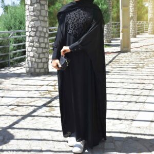 عبای گشاد و مناسب برای زنان مسلمان مشکی‌پوش