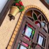 جاکلیدی دیواری چوبی دست‌ساز ایرانی با طرح پنجره کلبه‌ای به سبک سنتی