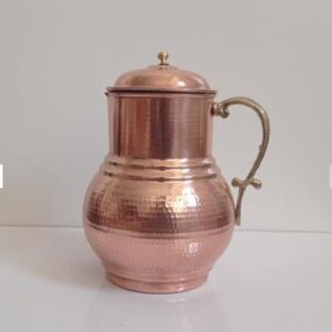 پارچ مسی ایرانی چکش کاری شده با دسته برنجی مدل روشنک