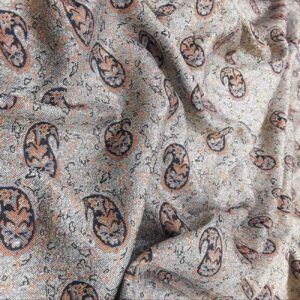 پارچه ترمه ایرانی مزین به طرح کلاسیک بته جقه