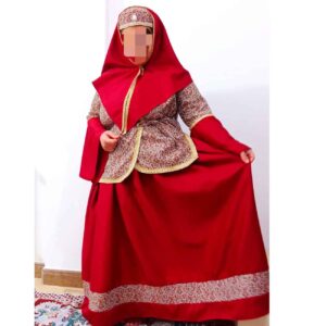لباس سنتی زنانه ایرانی به رنگ قرمز