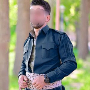 لباس کردی با پشتون برای مردی به رنگ سرمه‌ای
