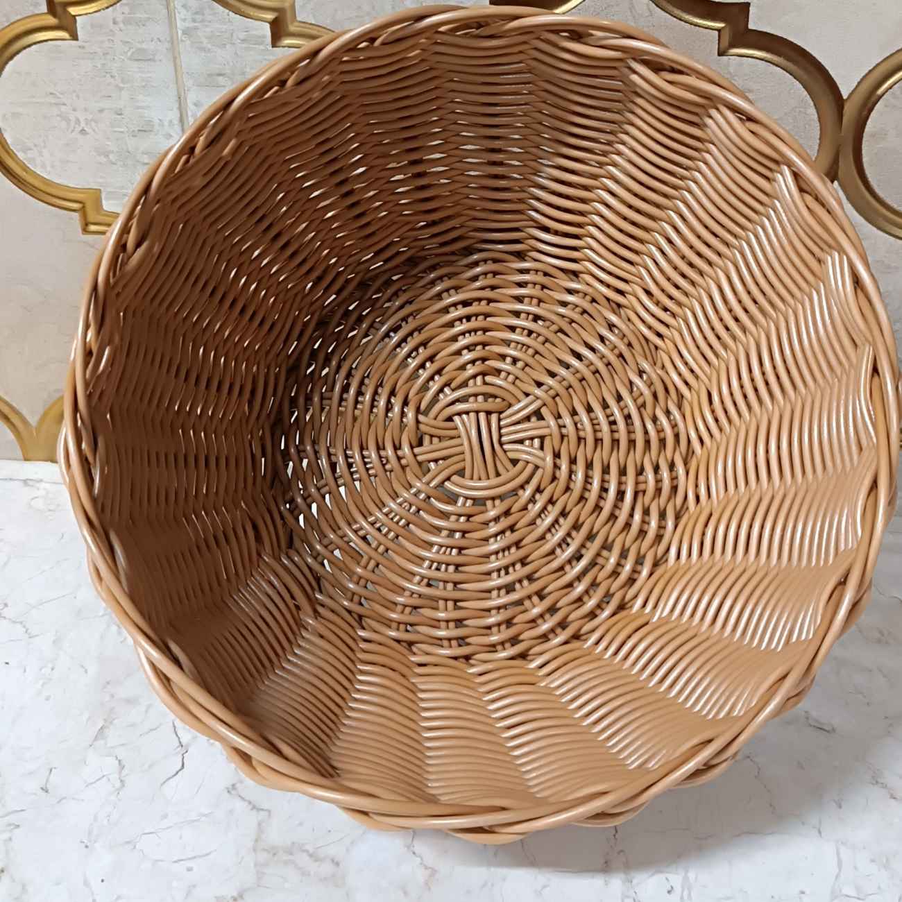 سبد حصیری دستباف – مناسب برای میوه با سبک روستیک به رنگ قهوه‌ای