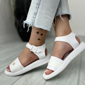 صندل‌های احرام: راحتی سبک برای سفر عمره شما