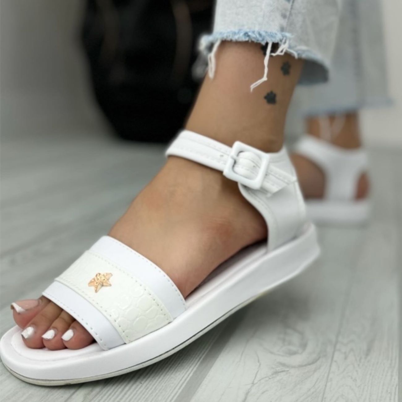 صندل‌های احرام: راحتی سبک برای سفر عمره شما