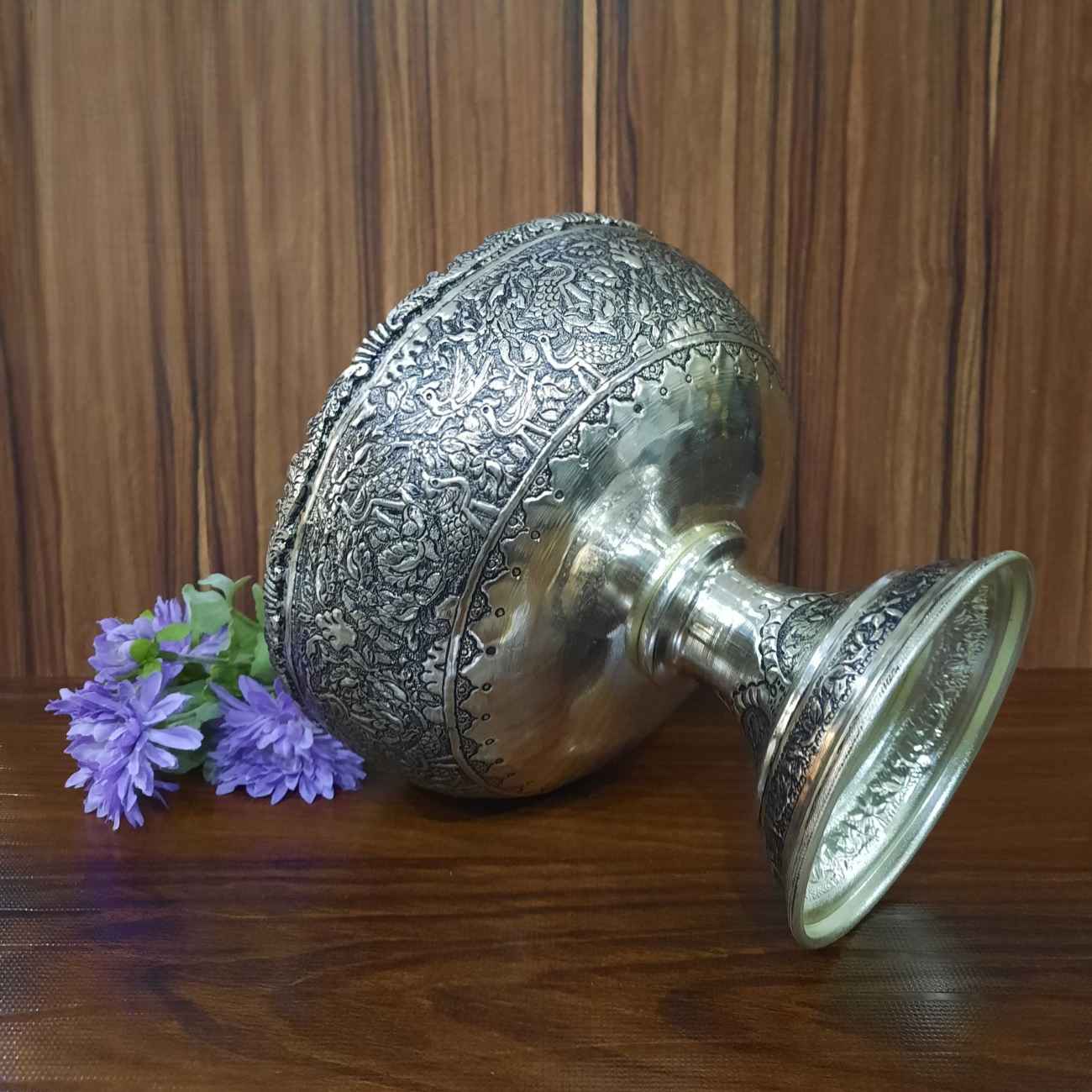 کاسه نقره تزئینی ایرانی با پایه پایه دار – ایده آل برای هدیه و دکوراسیون منزل