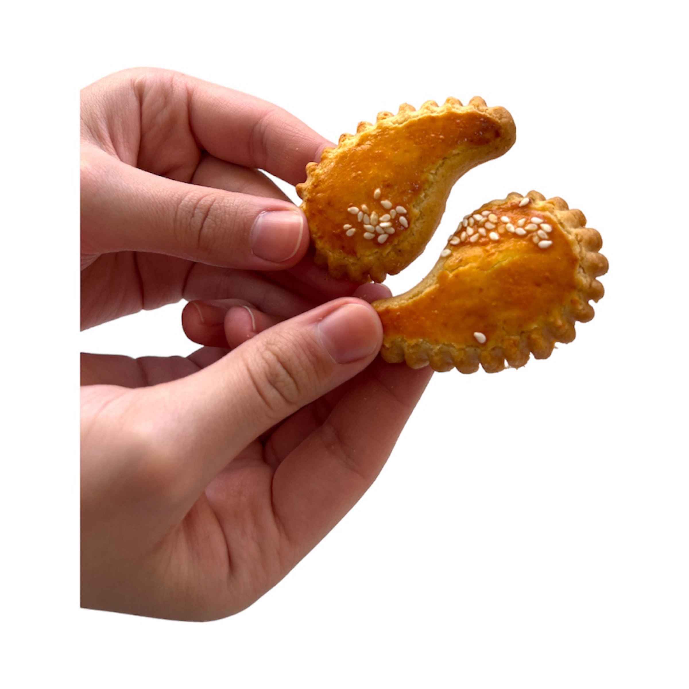 شیرینی ایرانی – کلوچه سنتی قزوین ۵۰۰ گرم (۲ عدد)