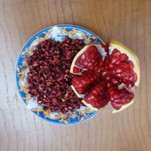 دانه انار خشک – مناسب برای مرینیت کردن گوشت یا ماهی، بسته ۲ عددی (۲۰۰ گرمی)