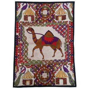 رومیزی گلدوزی شده دست‌ساز زیبا – دکوری بی‌نظیر برای میز ناهارخوری شما