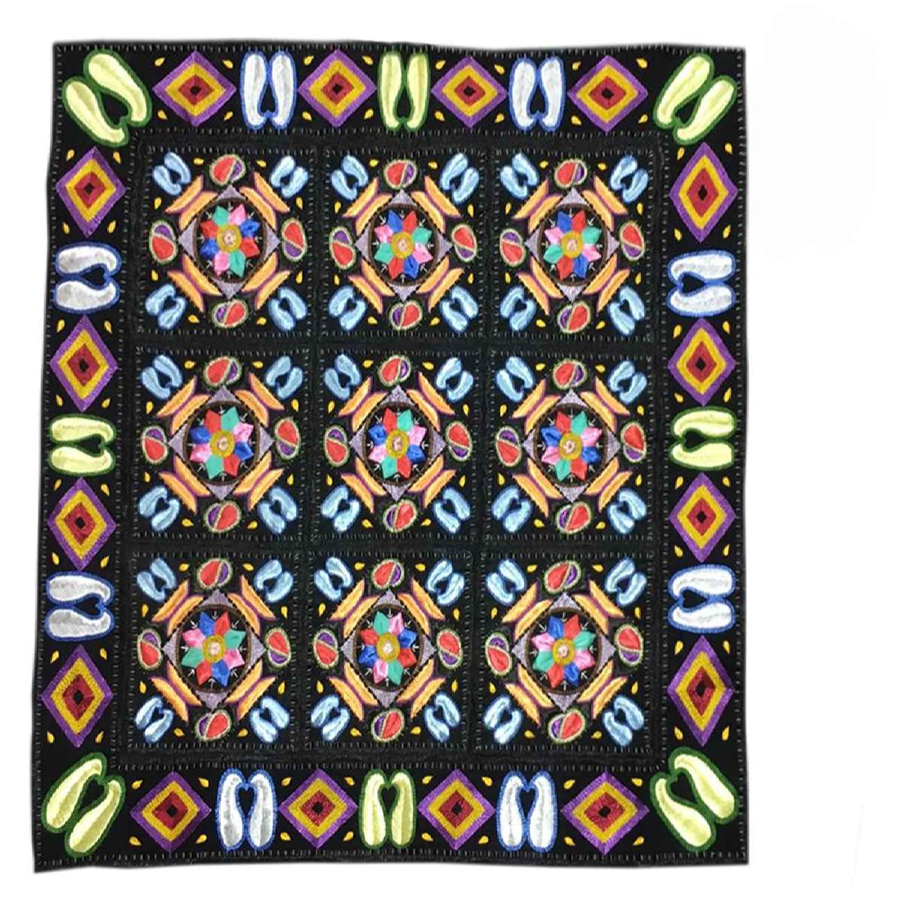 رومیزی گلدوزی شده دست ساز – مناسب برای عروسی و مراسم خاص