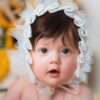 کلاه نوزادی مدل پرنسسی – نرم، شیک و مناسب برای بیرون رفتن، رنگ شیری