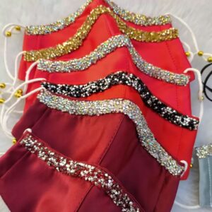 ماسک شب ساتن با تزئینات کریستالی – اکسسوری زیبا برای رویدادهای رسمی