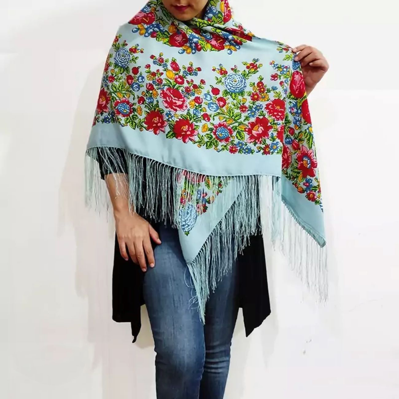 روسری ترکمنی دستساز Serene Elegance به رنگ آبی روشن – ترکیبی از سنت و آرامش