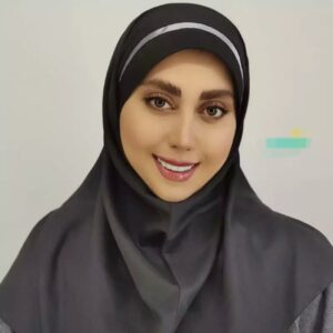 روسری مشکی طرح بروجرد به طول ۱۰۰ سانتی‌متر و هدبند خاکستری