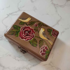 جعبه جواهرات چوبی دست ساز با طرح پرنده و گل نقاشی شده
