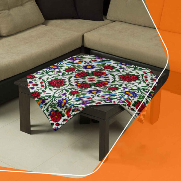 رومیزی مخمل گلدار قرمز با الهام از سبک ایرانی – لوکس و نرم