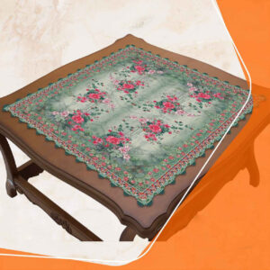 گل رز و مخمل – رومیزی گلدار صورتی برای دکوراسیون کلاسیک