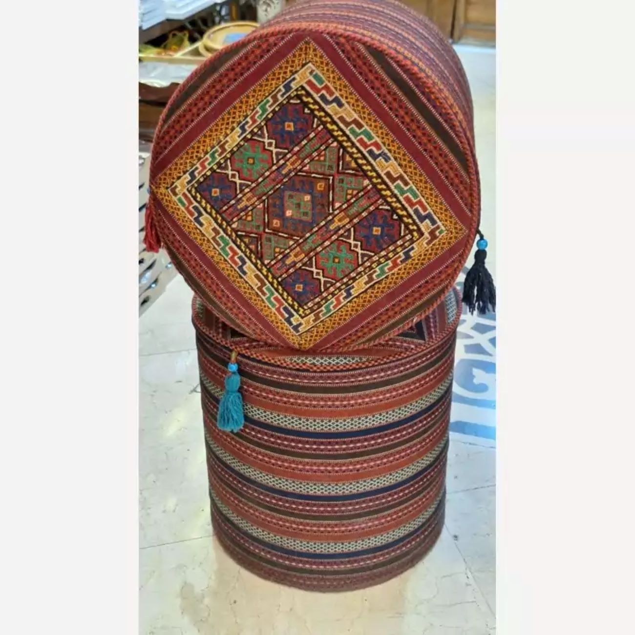گلیم پوف سنتی ایرانی – صنایع دستی لوکس برای خانه شما