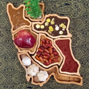 هفت سین چوبی منحصر به فرد با طرح نقشه ایران، برای یک مجموعه هفت نفره با حس فرهنگی خاص
