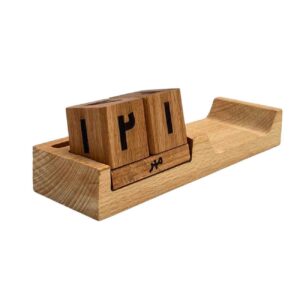 تقویم رومیزی مکعبی چوبی – نظم‌دهنده رومیزی شیک و کاربردی