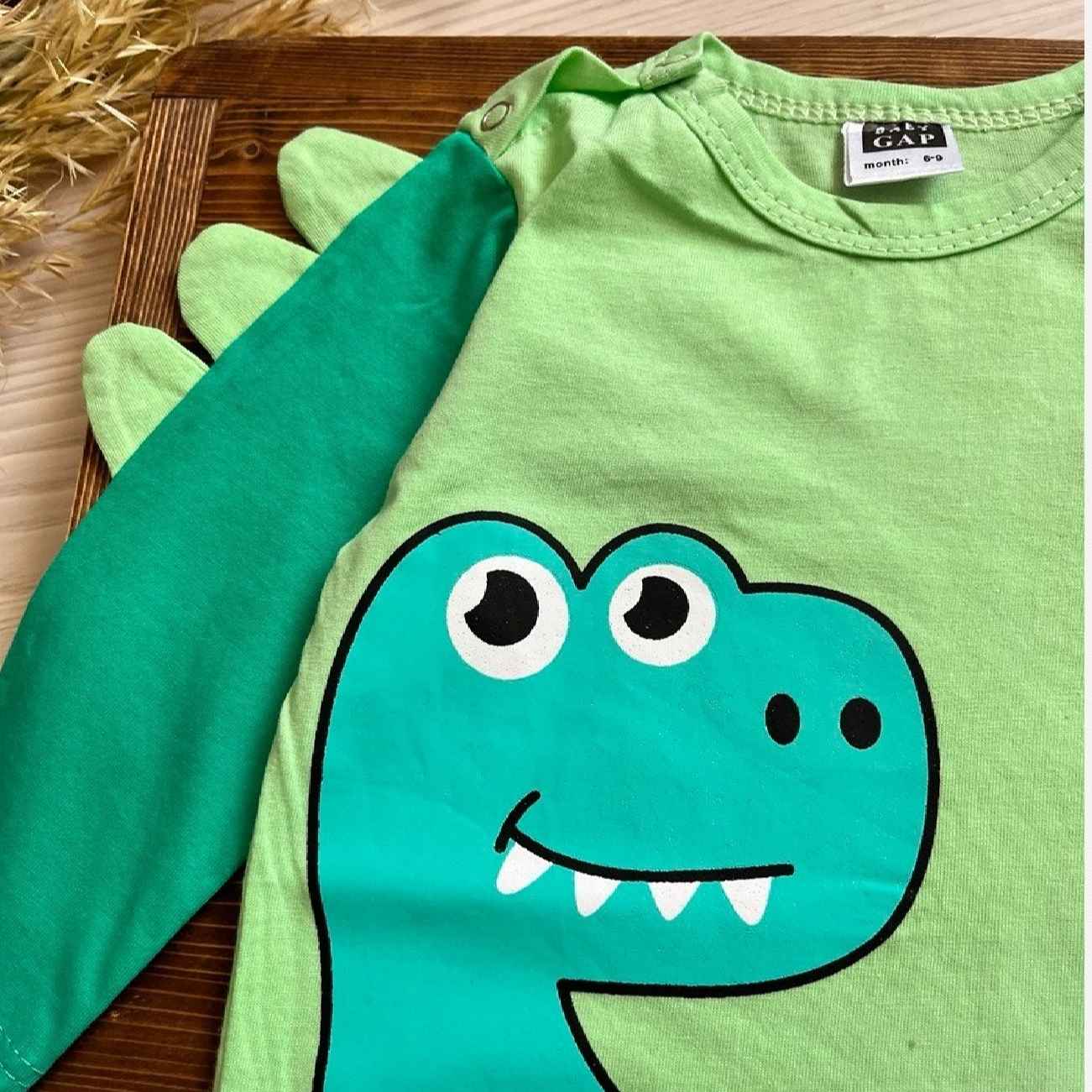 سرهمی آستین بلند نوزادی به همراه رامپر نرم و راحت Dino-Mite