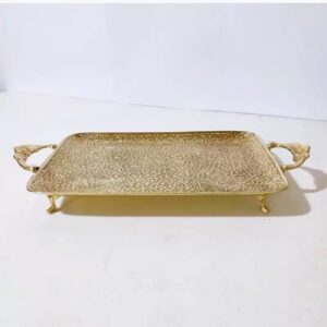 سینی برنجی با حکاکی دقیق مناسب برای استفاده روزمره