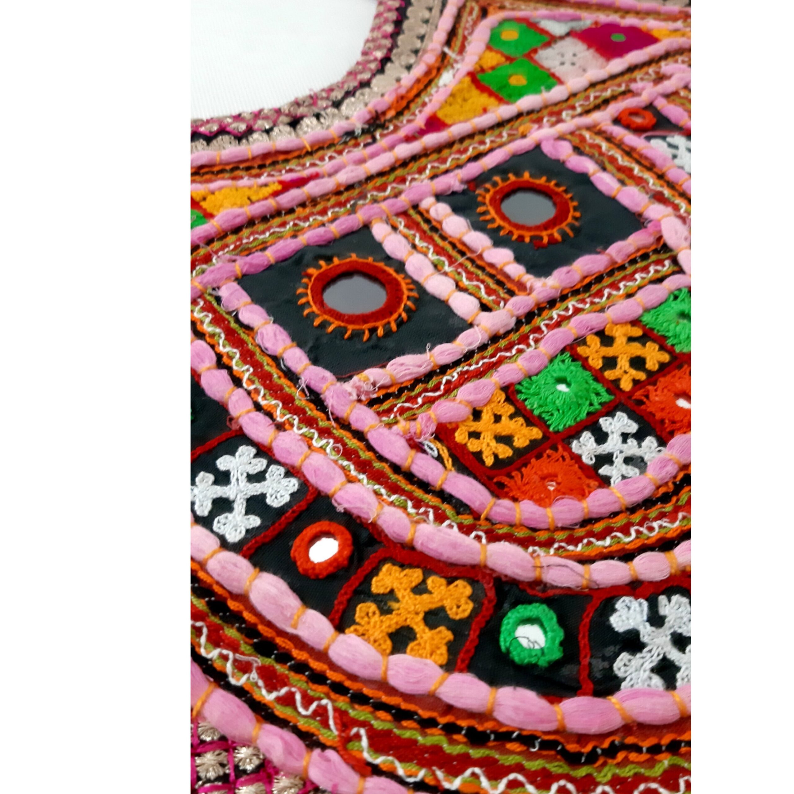 کیف دوشی جیر بلوچی گلدوزی شده
