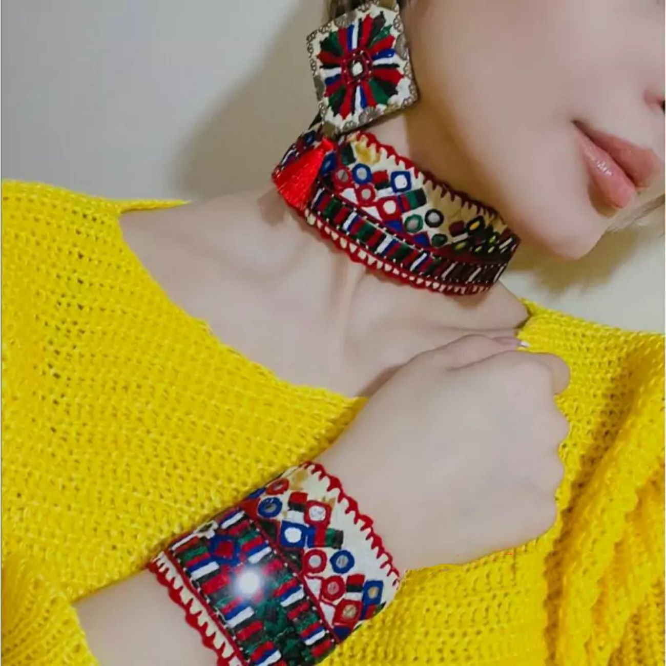 سرویس جواهرات آینه‌کاری و گلدوزی دست‌ساز