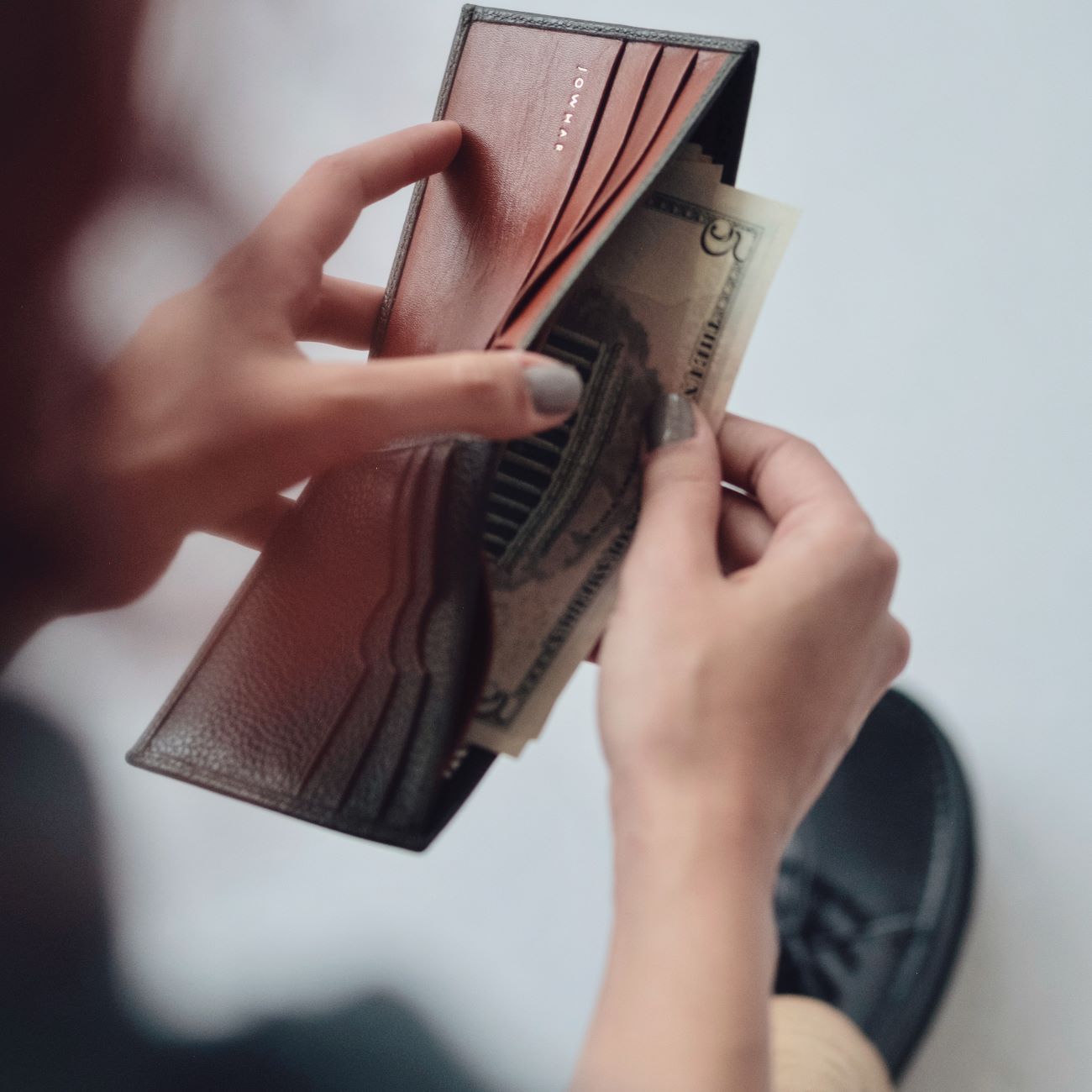 کیف پول چرم مصنوعی ایرانی برند جوهر – شیک و کاربردی