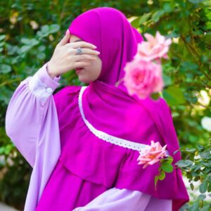 روسری زنانه – روسری با لبه‌های برش خورده