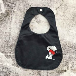 پیشبند نوزادی طرح قلب اسنوپی با بسته شدن چفتی