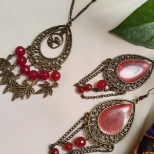 ست گردنبند و گوشواره سنتی با طرح رزین