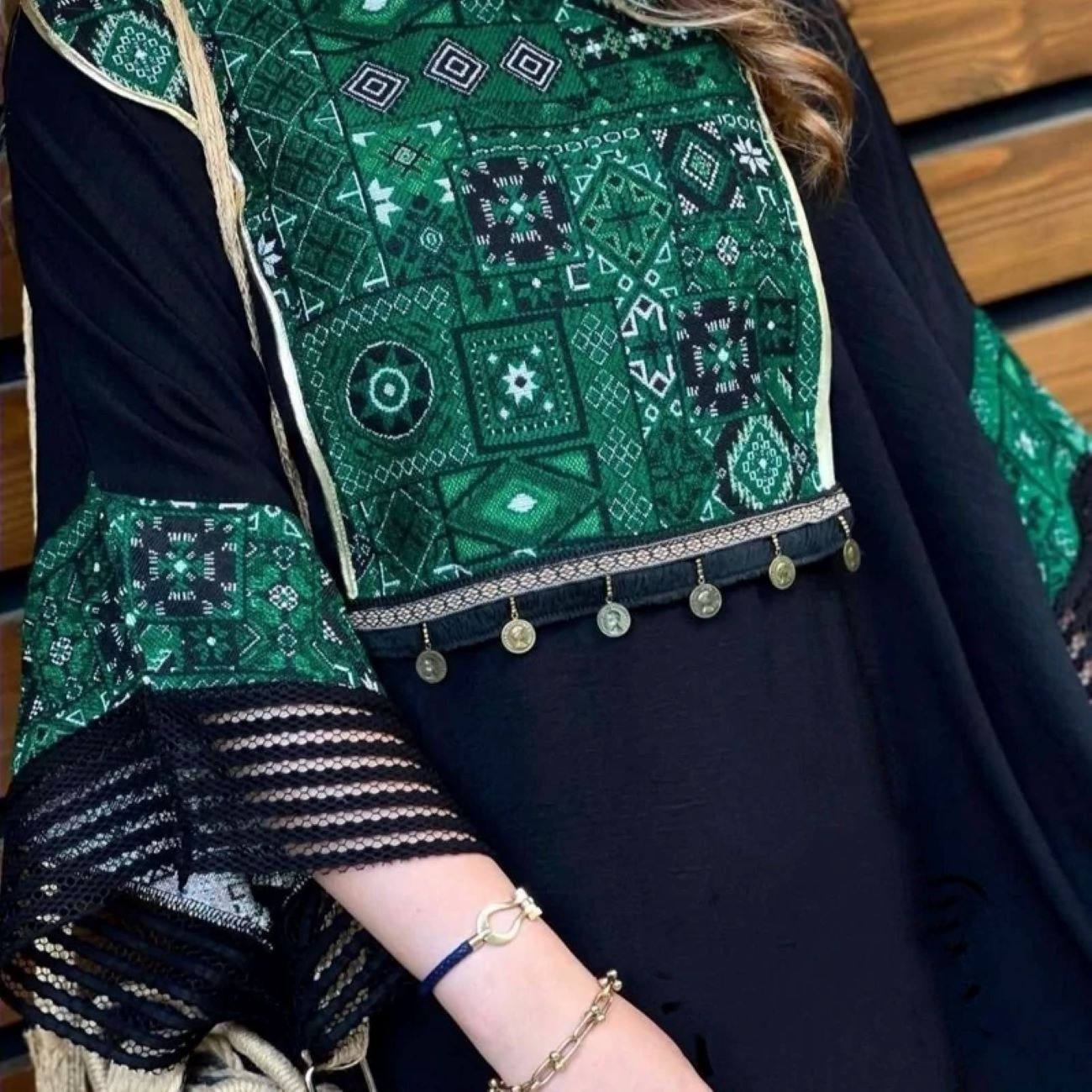مانتوی زنانه طرح سنتی – مد شیک و مدرن خاورمیانه