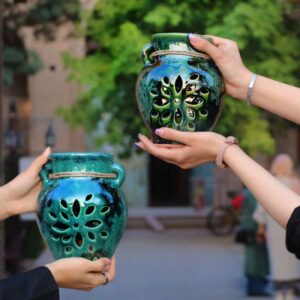 گلدان دیواری طرح مزرعه – ایده‌هایی برای تغییر فضای شما با طراحی هندسی به رنگ سبز (2x)