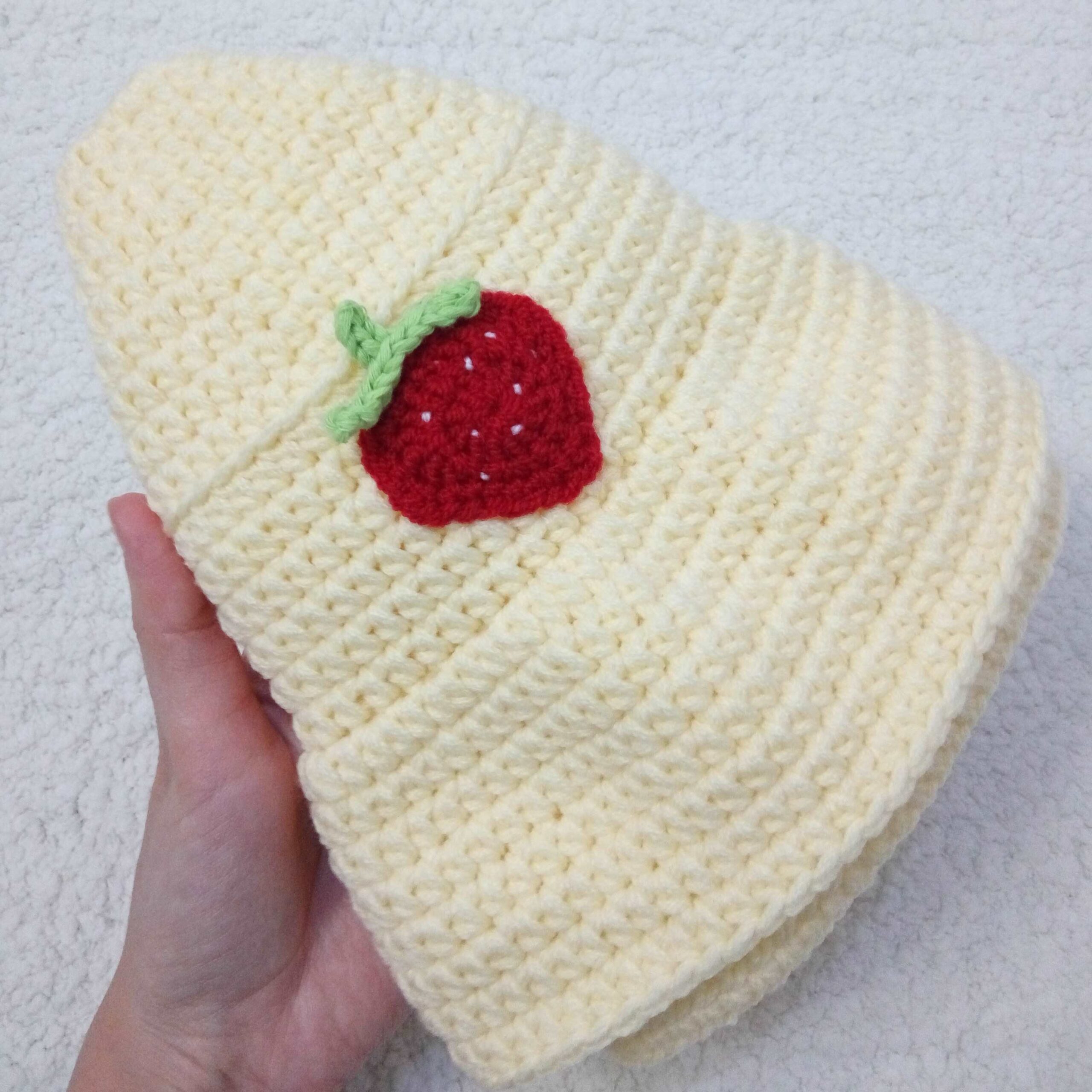 Lightweight Crochet Bucket Hat – Suitable for Travel and Packing (2)
